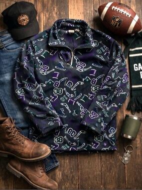 Vintage American Weekend Sports Patterned Pullover Fleece